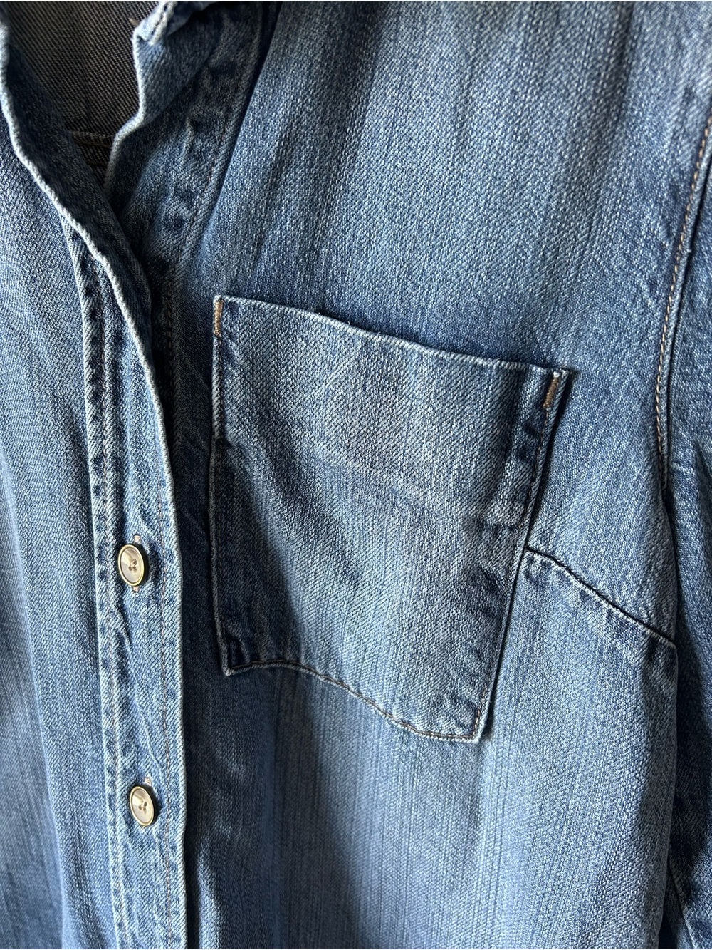 KUT FROM THE KLOTH Medium Blue Lyocell Denim Chambray Button Down Shirt Size XS - Picture 3 of 8